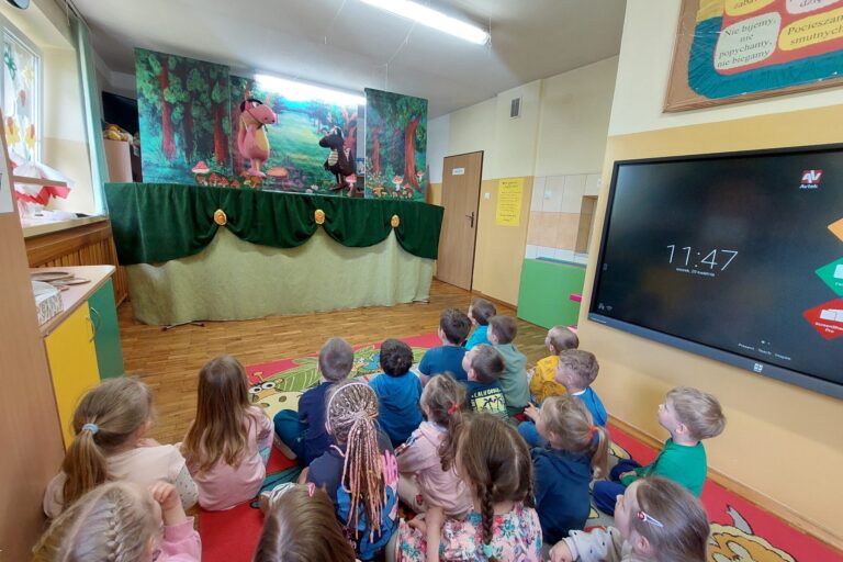 Teatrzyk Bajka z przedstawieniem ekologicznym