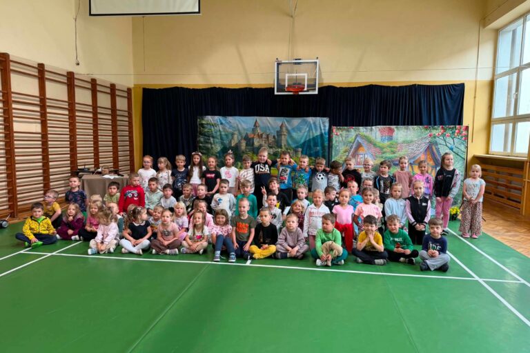 Przedstawienie ,, Królewna Śnieżka 1